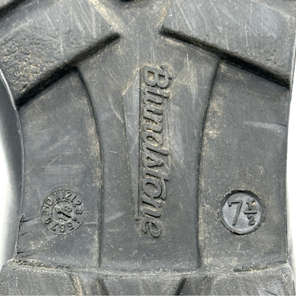 Blundstone Boots. Size Mens 7.5 - Picture 9 of 10